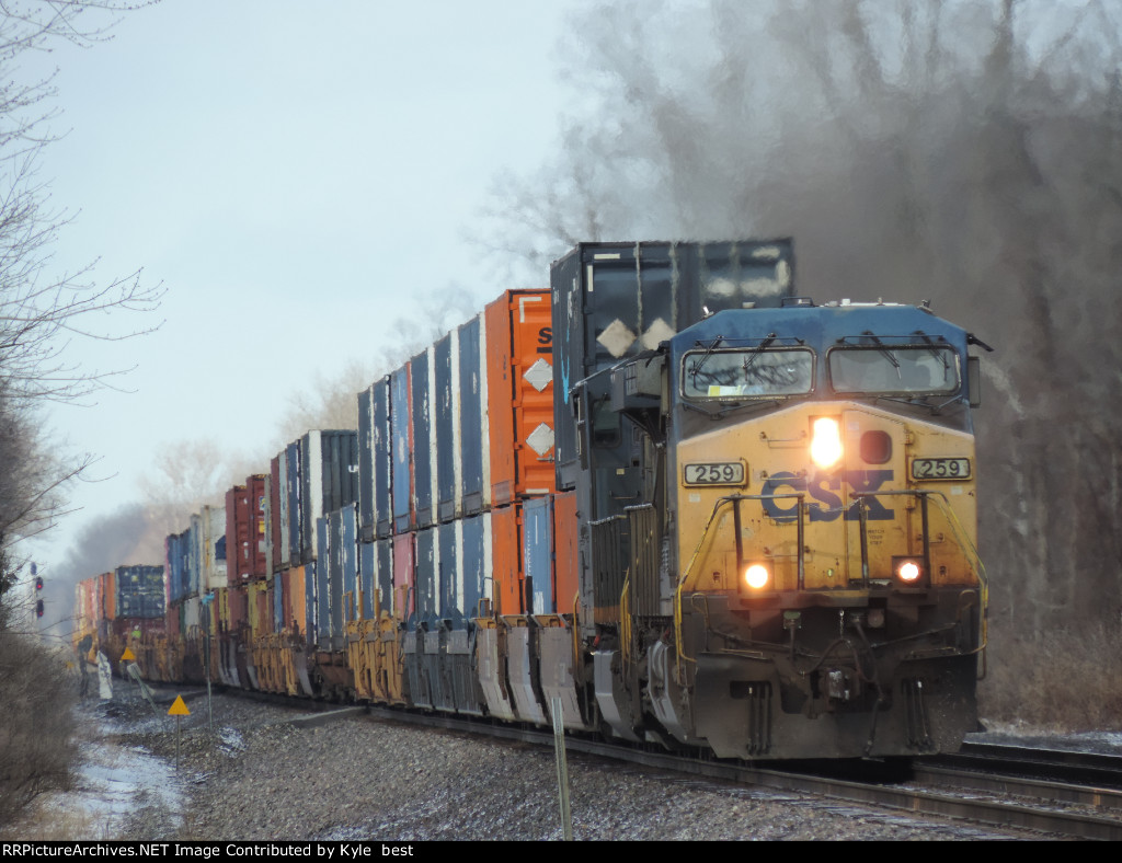 CSX 259 on I162